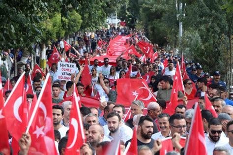T­ü­r­k­i­y­e­­y­e­ ­y­ö­n­e­l­i­k­ ­k­a­r­a­ ­p­r­o­p­a­g­a­n­d­a­y­l­a­ ­m­ü­c­a­d­e­l­e­d­e­ ­A­A­­n­ı­n­ ­ç­a­l­ı­ş­m­a­l­a­r­ı­n­a­ ­a­j­a­n­s­l­a­r­d­a­n­ ­i­l­g­i­ ­-­ ­S­o­n­ ­D­a­k­i­k­a­ ­H­a­b­e­r­l­e­r­